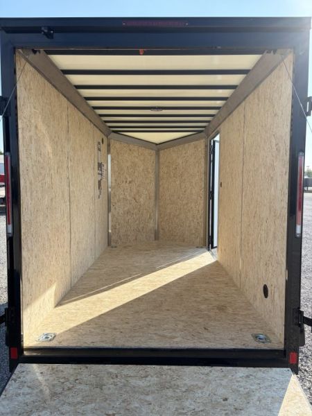 New 2027 LOOK TRAILERS K-SE7212-070 (6' X 12') 7K Cargo / Enclosed Trailer