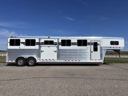 Used 2017 4-Star Trailers 4H Head to Head Horse Trailer