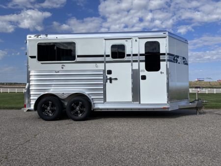 New 2027 4-Star Trailers 2H Straight Load BP Horse Trailer