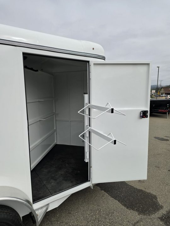 New SALE! 2027 Thuro-Bilt Wrangler 2H HORSE SLANT LOAD TRAILER 7000 GVWR