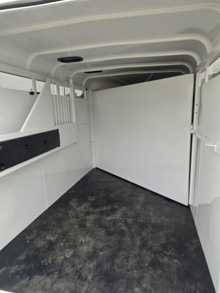 New SALE! 2027 Thuro-Bilt Wrangler 2H HORSE SLANT LOAD TRAILER 7000 GVWR