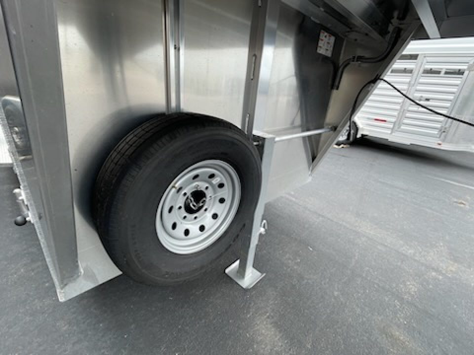 New 2027 Featherlite Trailers 7x24 model 8127 Stock Trailer