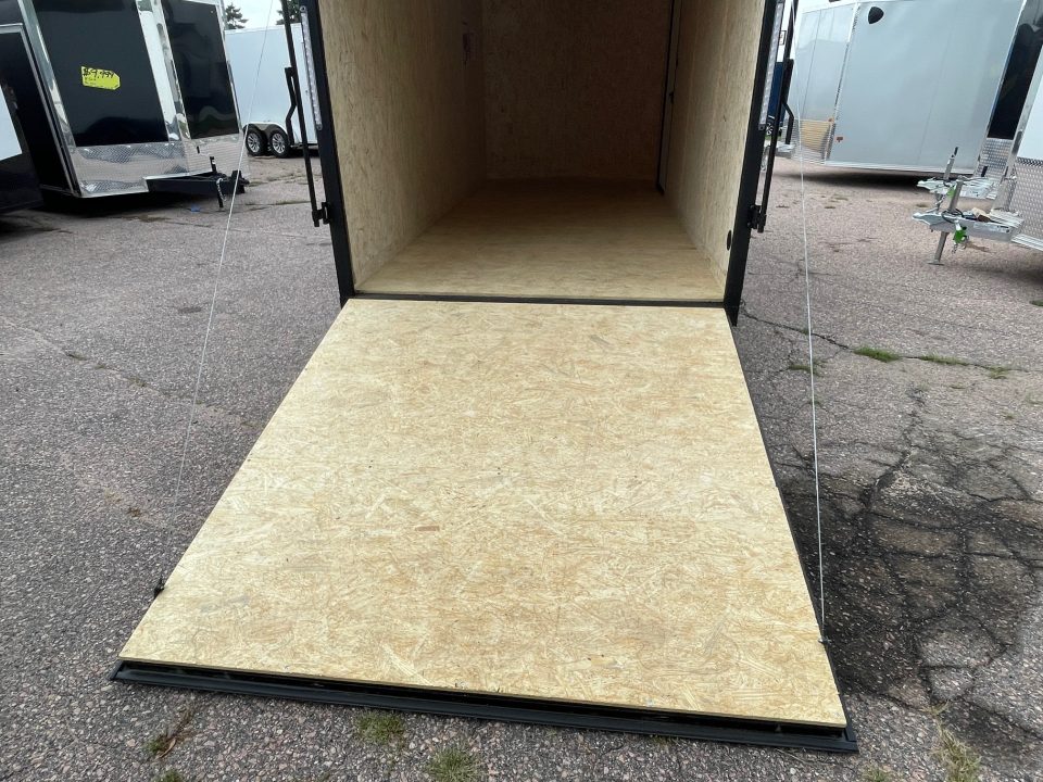 2027 Formula Trailers photo 5