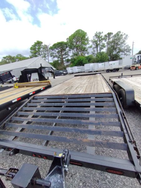 Used 2022 20'+5' DOVE TAIL / NEW BRAKES / PINTLE HITCH /NO RAMPS / Equipment Trailer