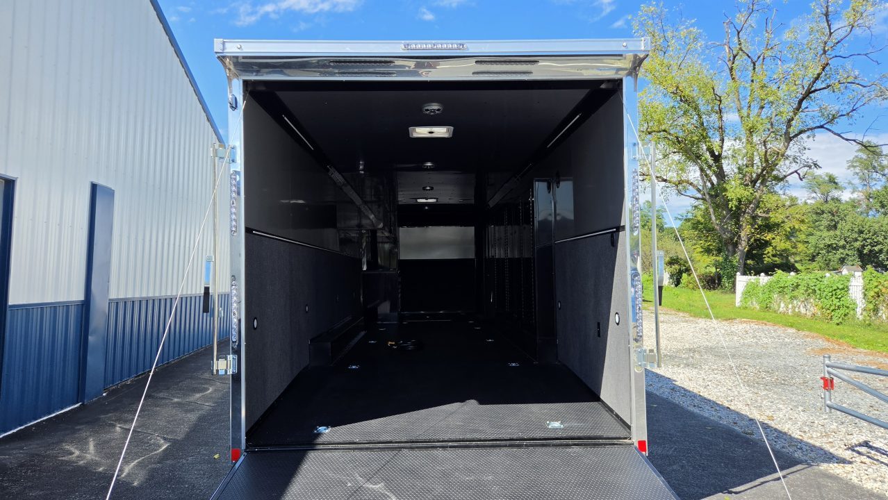 New 2027 Continental Cargo AUTOMASTER 8.5X32 TTT Car / Racing Trailer