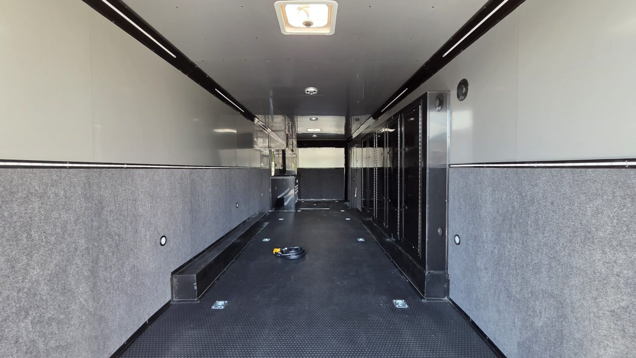 New 2027 Continental Cargo AUTOMASTER 8.5X32 TTT Car / Racing Trailer