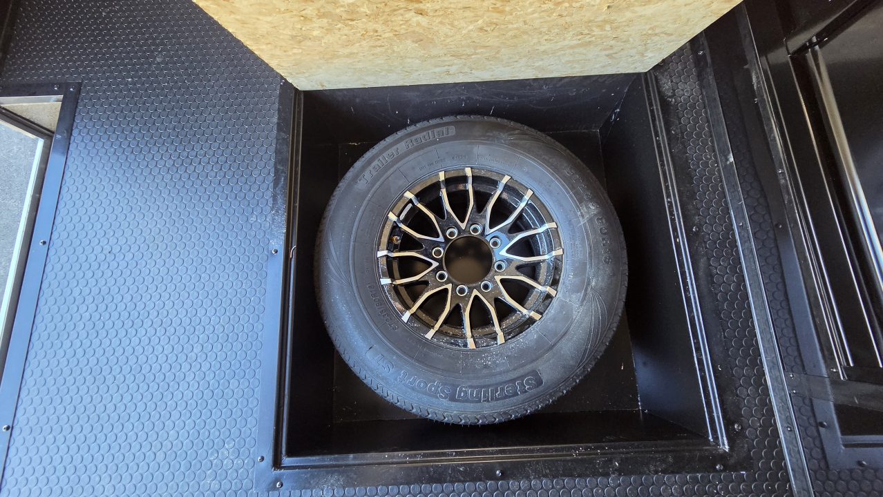 New 2027 Continental Cargo AUTOMASTER 8.5X32 TTT Car / Racing Trailer