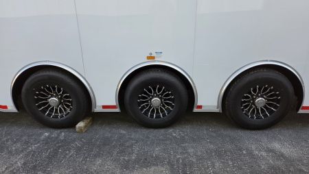 New 2027 Continental Cargo AUTOMASTER 8.5X32 TTT Car / Racing Trailer
