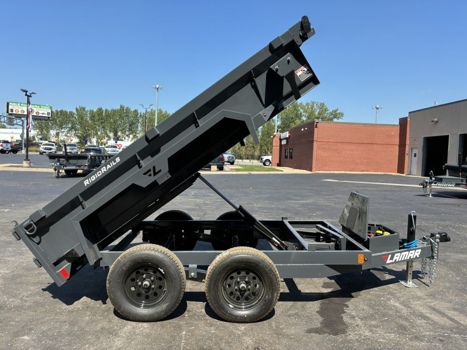 2027 Lamar photo 3