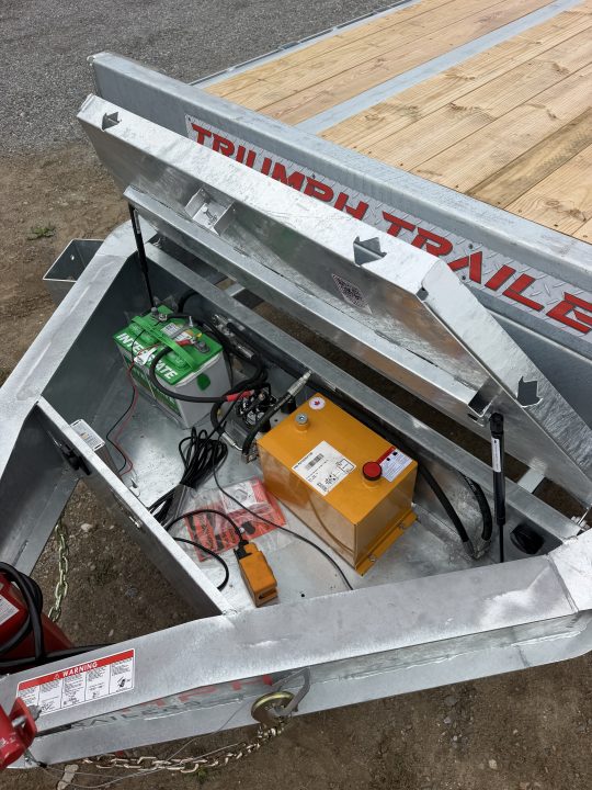New 2027 Triumph Trailers GPTD3-TA102X24-70 Deckover Trailer