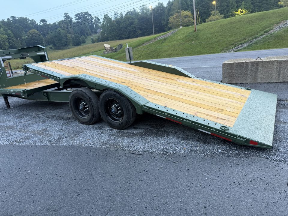New 2027 Diamond C HXD210 GOOSENECK DRIVE OVER FENDER TILT TRAILER 102”X24’ **ABS BRAKES ** HYDRO JACKS ,