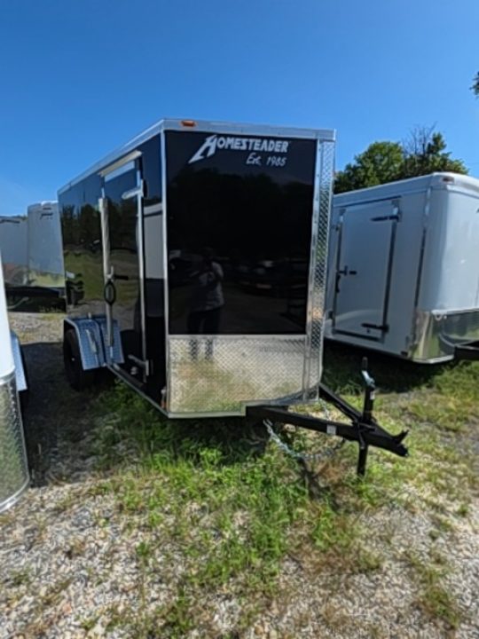New 2027 Homesteader Trailer Enclosed trailer ramp special v nose Cargo / Enclosed Trailer