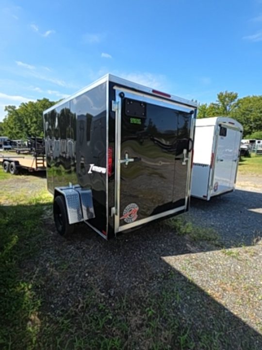 New 2027 Homesteader Trailer Enclosed trailer ramp special v nose Cargo / Enclosed Trailer