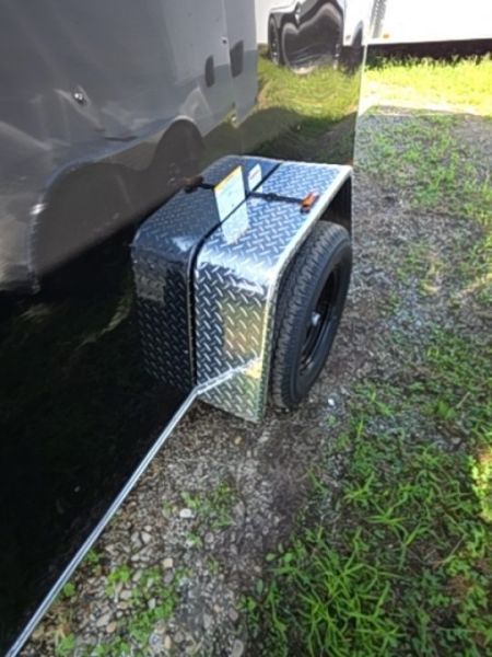 New 2027 Homesteader Trailer Enclosed trailer ramp special v nose Cargo / Enclosed Trailer