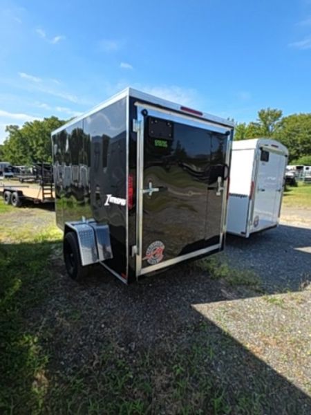 New 2027 Homesteader Trailer Enclosed trailer ramp special v nose Cargo / Enclosed Trailer