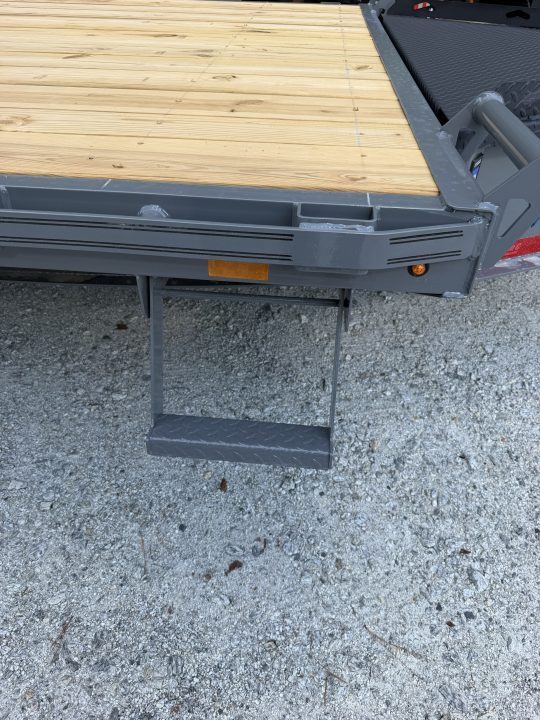 New 2027 Diamond C 8.5X24' Deckover, Max Ramps, DEC 208