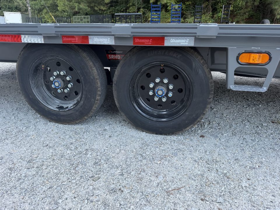 New 2027 Diamond C 8.5X24' Deckover, Max Ramps, DEC 208