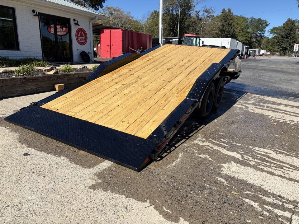 New 2027 Diamond C 8.5x22' Equipment, 18' Tilt, 4' Stationary HXD208