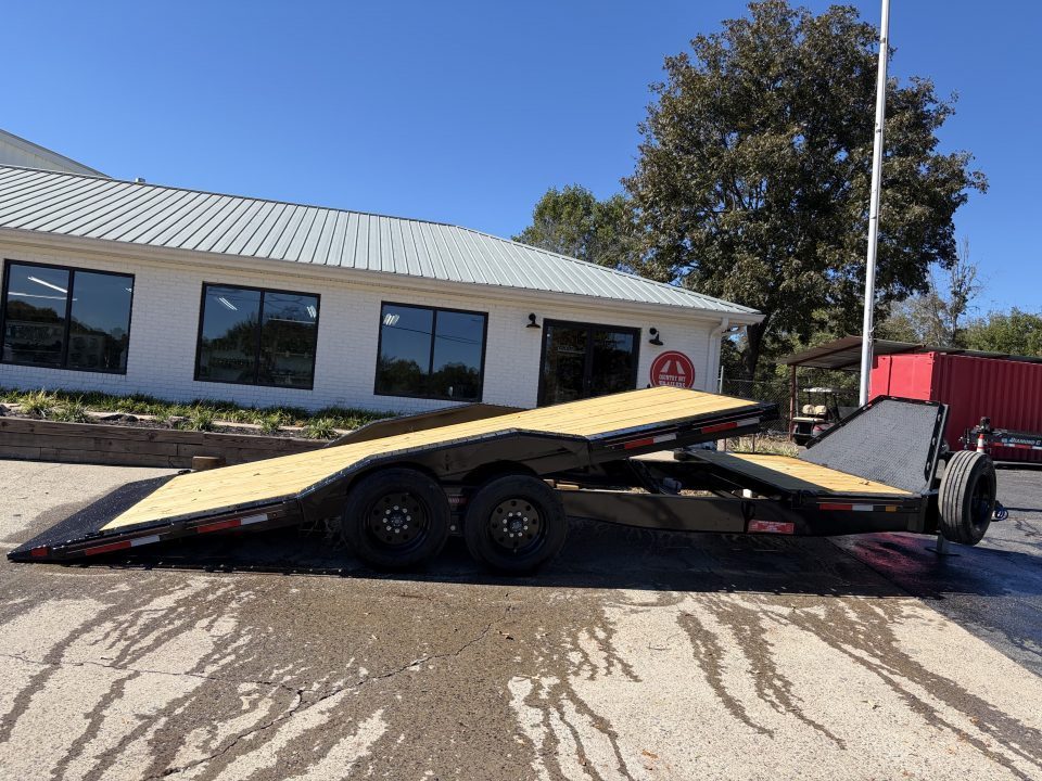 New 2027 Diamond C 8.5x22' Equipment, 18' Tilt, 4' Stationary HXD208