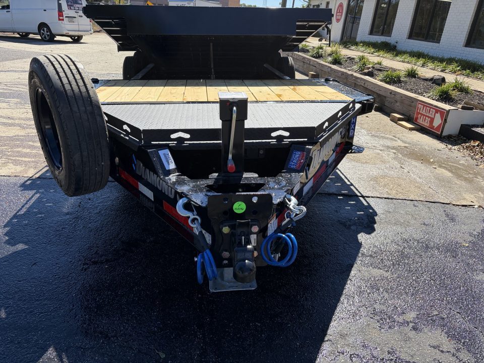 New 2027 Diamond C 8.5x22' Equipment, 18' Tilt, 4' Stationary HXD208