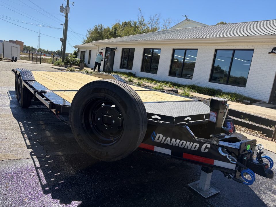 New 2027 Diamond C 8.5x22' Equipment, 18' Tilt, 4' Stationary HXD208