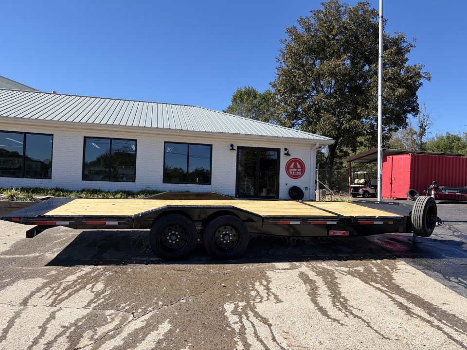 New 2027 Diamond C 8.5x22' Equipment, 18' Tilt, 4' Stationary HXD208