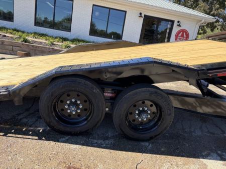 New 2027 Diamond C 8.5x22' Equipment, 18' Tilt, 4' Stationary HXD208