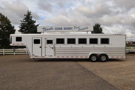 New 2027 Featherlite Trailers 6 Horse Trailer