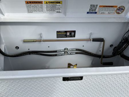 New 2027 Diamond C FMAX212 GOOSENECK TRAILER PACESETTER EDITION DISC BRAKES, HYDRO DOVE & JACKS 17.5 ALUMINIUM OUTER RIMS