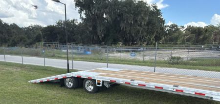 New 2027 Diamond C FMAX212 GOOSENECK TRAILER PACESETTER EDITION DISC BRAKES, HYDRO DOVE & JACKS 17.5 ALUMINIUM OUTER RIMS