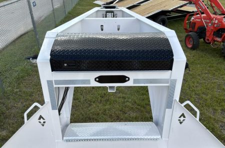 New 2027 Diamond C FMAX212 GOOSENECK TRAILER PACESETTER EDITION DISC BRAKES, HYDRO DOVE & JACKS 17.5 ALUMINIUM OUTER RIMS