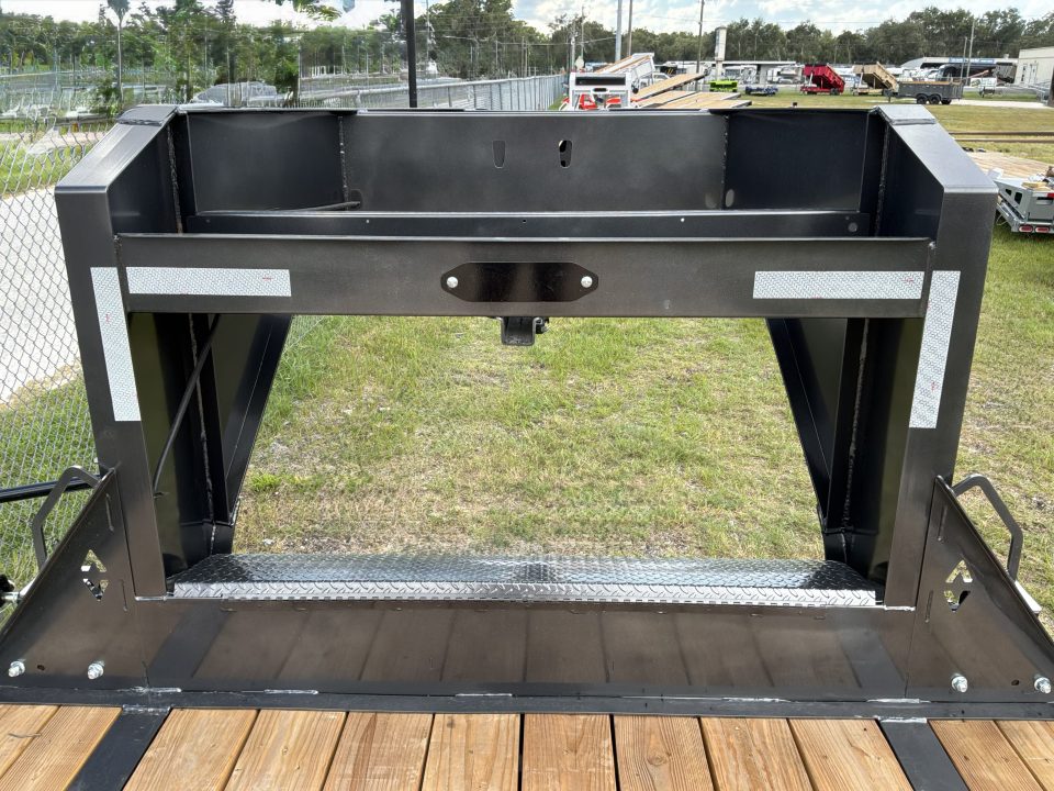 New 2027 Diamond C FMAX208 GOOSENECK TRAILER 23+5. ***ABS BRAKES*** MAX RAMPS CURT CUSHION CUPLER , 2 SPEED DROP LEG JACKS