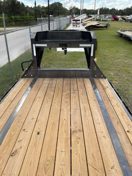 New 2027 Diamond C FMAX208 GOOSENECK TRAILER 23+5. ***ABS BRAKES*** MAX RAMPS CURT CUSHION CUPLER , 2 SPEED DROP LEG JACKS