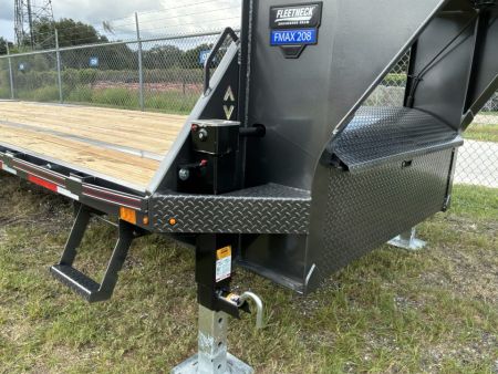 New 2027 Diamond C FMAX208 GOOSENECK TRAILER 23+5. ***ABS BRAKES*** MAX RAMPS CURT CUSHION CUPLER , 2 SPEED DROP LEG JACKS