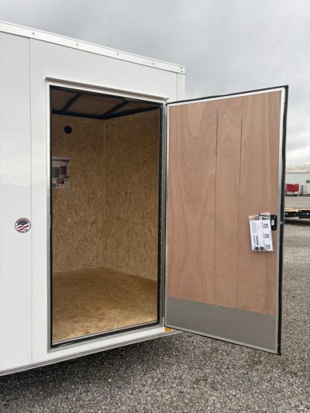 New 2027 LOOK TRAILERS K-DX8416-070 (7' X 16') 7K Cargo / Enclosed Trailer