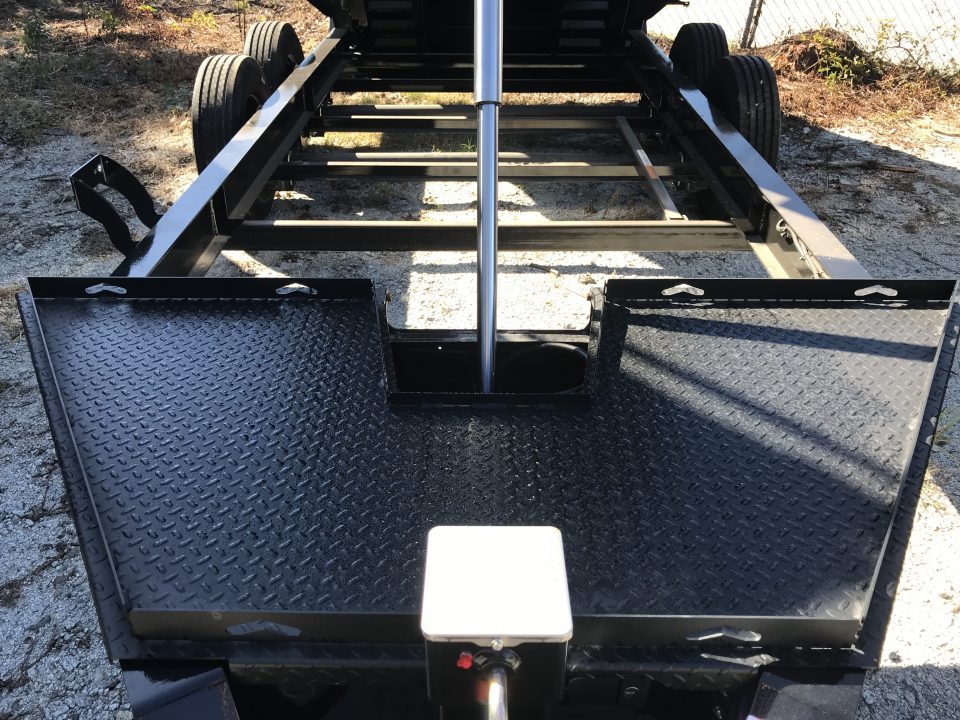 New 2027 Diamond C 82x14' Dump, 24" Sides, LPT207