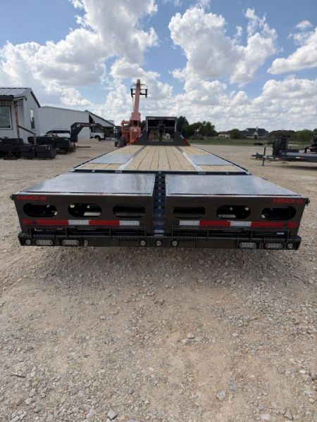 New 2027 MAXX-D LDX10232-9256 Flatbed Trailer