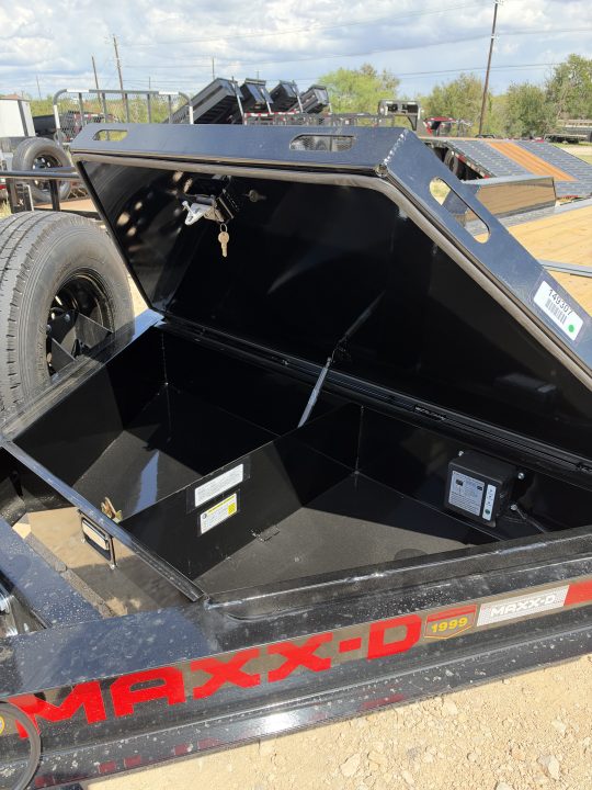 New 2027 MAXX-D GHX8322-9307 Tilt Trailer