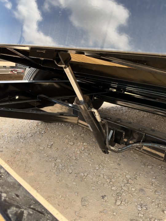 New 2027 MAXX-D GHX8322-9307 Tilt Trailer