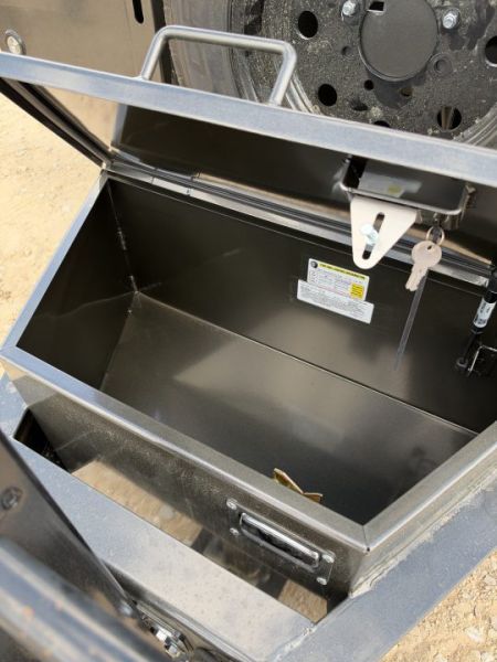 New 2027 MAXX-D H8X10224-8922 Equipment Trailer