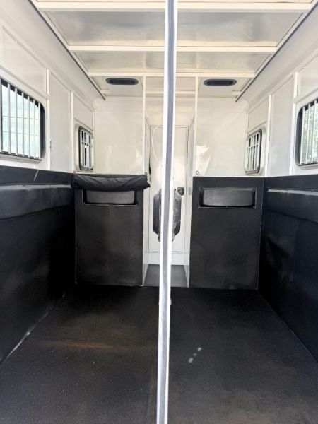 Used 2008 Trails West ROYALE Straight load Horse Trailer