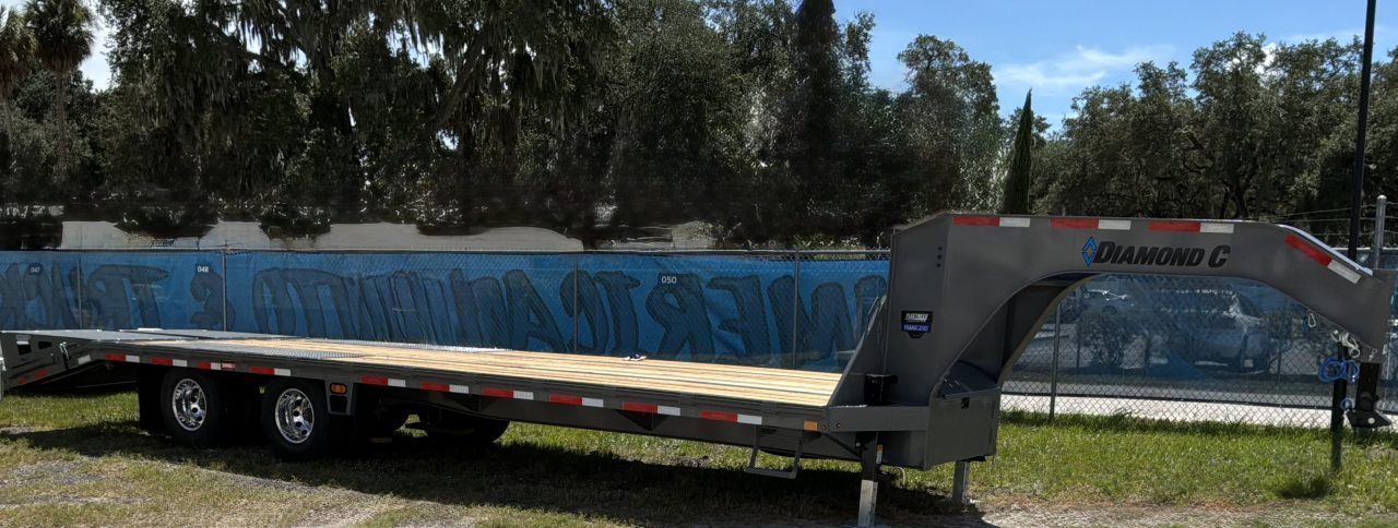 New 2027 Diamond C FMAX210 GOOSENECK TRAILER MAX RAMPS ***ABS BRAKES*** ALUMINUM OUTER RIMS