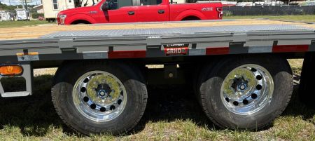 New 2027 Diamond C FMAX210 GOOSENECK TRAILER MAX RAMPS ***ABS BRAKES*** ALUMINUM OUTER RIMS