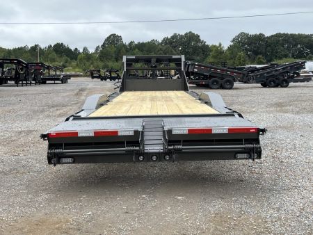 New 2027 MAXXD Gooseneck Trailer | 102" x 32' 18K GVWR