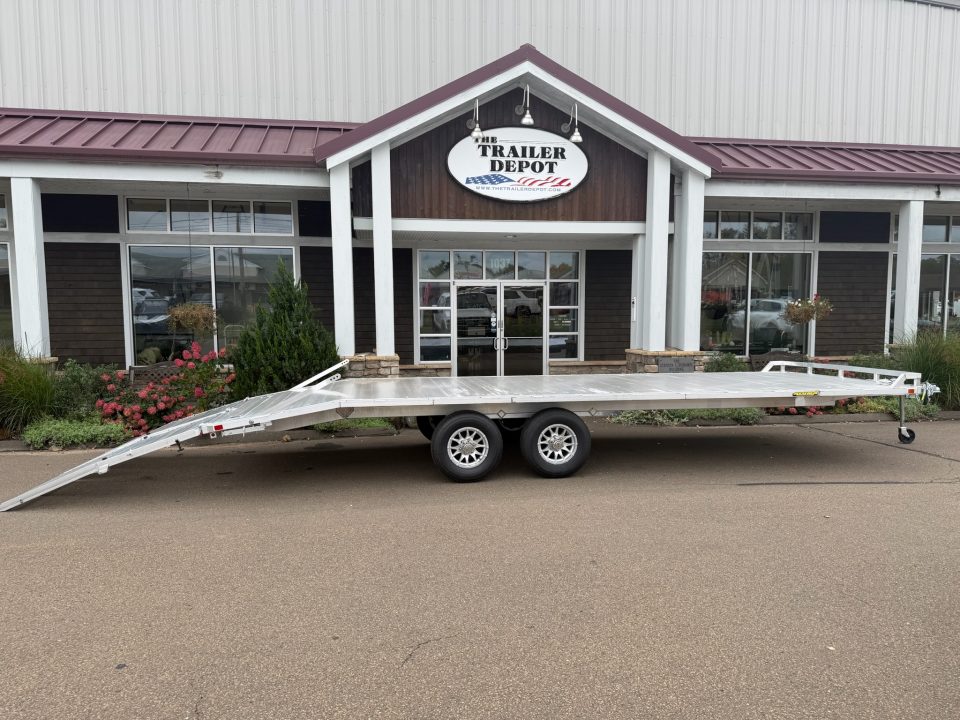 New Aluma 8'4" x 24' Deckover with Bi-Fold Tailgate 9.9K
