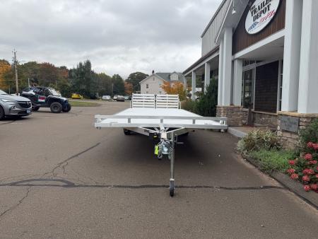 New Aluma 8'4" x 24' Deckover with Bi-Fold Tailgate 9.9K