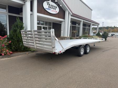 New Aluma 8'4" x 24' Deckover with Bi-Fold Tailgate 9.9K