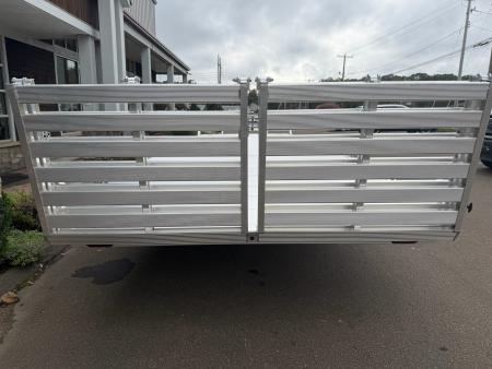 New Aluma 8'4" x 24' Deckover with Bi-Fold Tailgate 9.9K