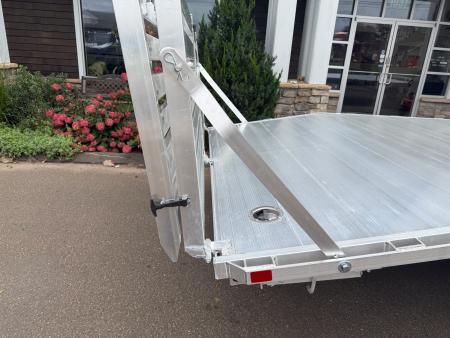 New Aluma 8'4" x 24' Deckover with Bi-Fold Tailgate 9.9K
