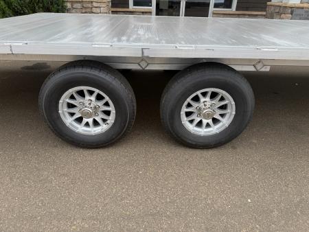 New Aluma 8'4" x 24' Deckover with Bi-Fold Tailgate 9.9K